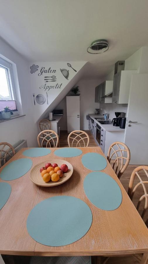 Ferienwohnung Bei Natie 布里隆 外观 照片