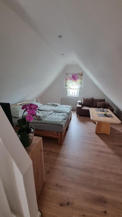 Ferienwohnung Bei Natie 布里隆 外观 照片