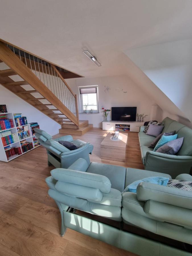Ferienwohnung Bei Natie 布里隆 外观 照片