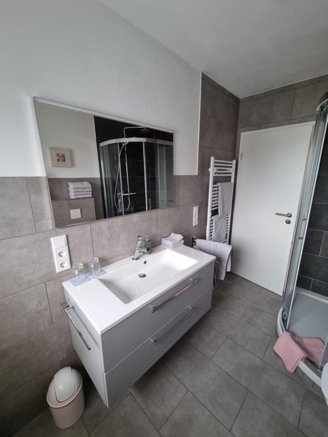 Ferienwohnung Bei Natie 布里隆 外观 照片